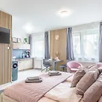 Cozy At Residential Area דירה