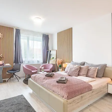 Cozy At Residential Area 아파트